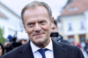 Туск зробив заяву щодо неприпустимості переслідування Порошенка