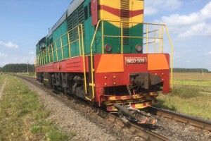 На Рівненщині під колесами локомотива загинув неповнолітній мотоцикліст