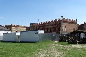 У Меджибожі реставрують замок