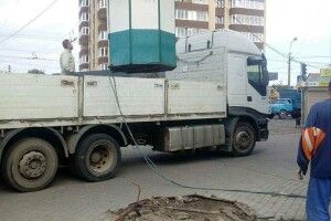 Луцькі муніципали демонтували ще дві незаконні споруди
