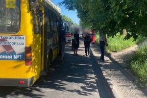 Чоловік помер по дорозі у лікарню: на Рівненщині – смертельна аварія з маршруткою