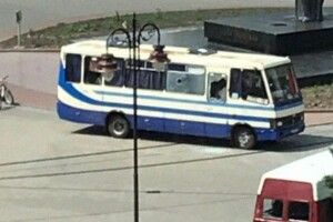 «Дитина взяла копілку і хотіла йти викуповувати маму і тата», - заручниця луцького терориста