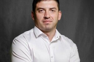 Кандидат від «ЄС» лідирує на виборах Липовецького міського голови