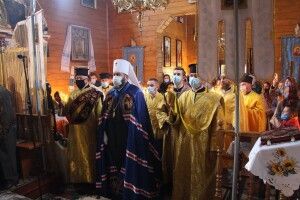 Митрополит Михаїл гайнув з архіпастирським візитом до Квасова (Фото)