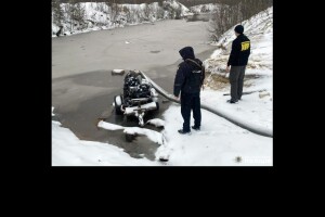 Не зважаючи на свято Водохреща, на Поліссі підпільні бурштинокопачі вийшли на роботу