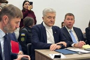 Порошенко у Верховному Суді: влада за рік так і не пояснила, за що запровадила санкції