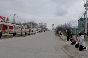 Загинув під час обстрілу: у Луцькому районі навколішки зустріли полеглого воїна (Фото)