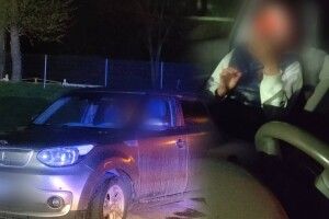 Не надала документи та зачинилася в авто: у Луцьку серед ночі затримали п'яну водійку без прав