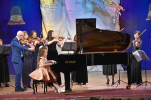 «Con Moto» відіграв різдвяний концерт