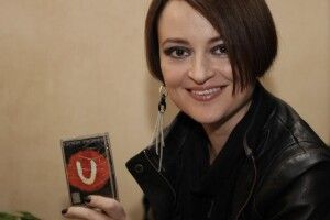  «Маніакальний садист»: співачка Лорд просить захистити від вітчима-садиста