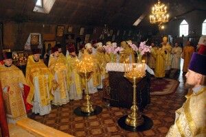 «Грішний, каюся…»: луцьке священство висповідалося у Кафедральному соборі
