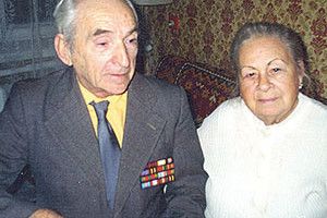 УСЕ ЖИТТЯ ЗАХОПЛЮВАЛАСЯ СВОЇМ ЧОЛОВІКОМ