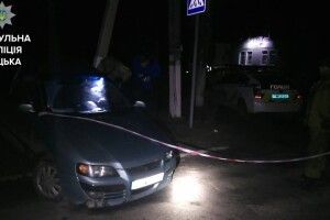 Посеред ночі луцькі патрульні годину «ганяли» за п’яним поліцейським (фото)