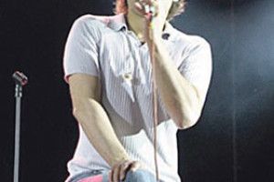 АВТОГРАФИ ВІД ВАКАРЧУКА — НА СТУДЕНТСЬКИХ ШПАРГАЛКАХ