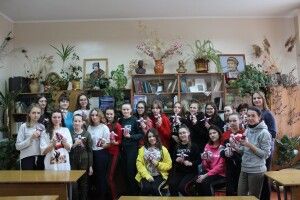 Юні волиняни робили обереги для наших захисників (Фото)