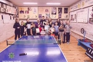 У Рівному поліцейські разом з дітьми взяли до рук ракетки (фото)