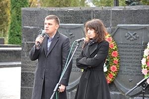 ТЕТЯНА ЧОРНОВОЛ:  «ЗЛАМАТИ КОРУПЦІЮ ТА ЗНЕВІРУ!»*