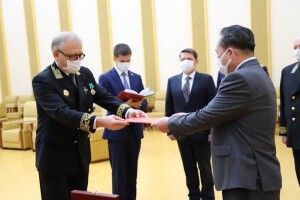 Путін нагородив Кім Чен Ина медаллю