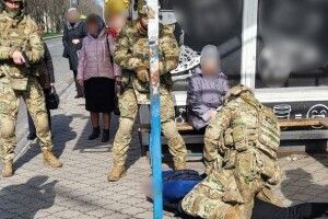 На Волині 50-річний чоловік торгував зброєю