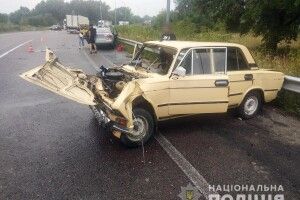 На Рівненщині ВАЗ влетів під зустрічне авто (Фото) 