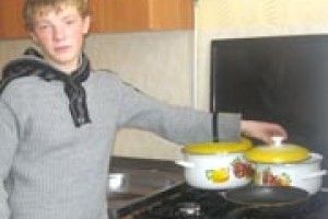 ПРО ЖИТЛО ДЛЯ СИРІТ ПОДБАВ ГОЛОВА І ДОБРІ ЛЮДИ