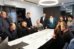 Влада Рівного домовилася з власниками самовільно встановлених гаражів про демонтаж