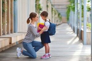 Батькам дозволили відвідувати заклади освіти в час пандемії