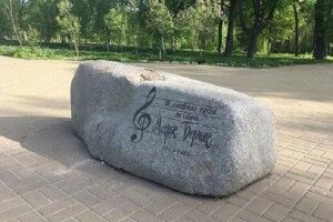 На Чернігівщині зникла статуя радянського актора і співака 
