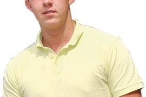 ЗА КОЛИСКУ ЙОМУ  БУЛИ ТРАКТОР І ПОЛЕ