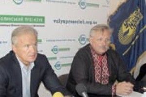 ПОЛІТИКИ-ПАТРІОТИ МАЮТЬ ГУРТУВАТИСЯ НАВКОЛО УКРАЇНСЬКОЇ ІДЕЇ *