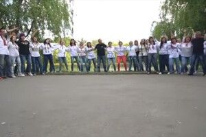 Батьки зняли зворушливий кліп для рівненських випускників (ВІДЕО)