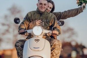 На Волині побралися захисник і захисниця (Фото)