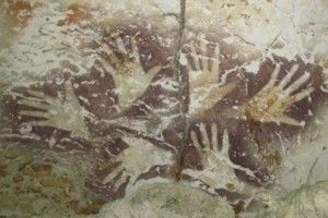 Археологи виявили найдавніші наскельні малюнки на планеті