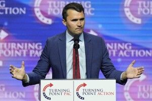 У США під час виступу перед студентами вбили друга Дональда Трампа