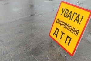 У центрі Луцька сталася аварія за участю маршрутки (Фото)