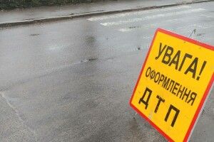 Біля Луцька зіткнулися вантажівка та пікап 