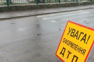 На Волині легковик врізався у підводу. Постраждав фурман