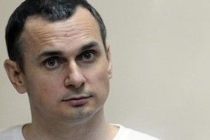 Мати Сенцова попросила Путіна про помилування сина