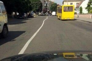 «Дубно – не Рівне»: у місті нанесли криву дорожню розмітку