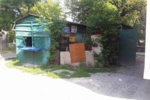 У Луцьку департамент муніципальної поліції демонтовує незаконні споруди (фото)