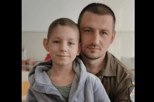 Князівські воїни б'ються за сина побратима, який долає недугу