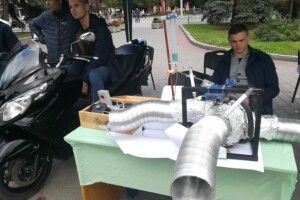  На Театральному майдані Луцька влаштували пікнік (фото)