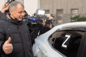 Отримати по мармизі за літеру Z на авто можна і в окупованому Севастополі