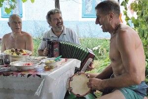 Зірки волинського ютуба:  «Ми барабани та гармошку навіть у похід із собою брали» (Відео)