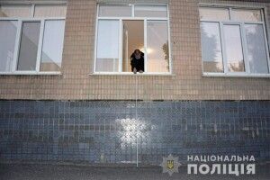Дворічний хлопчик випав із вікна дитячого садка