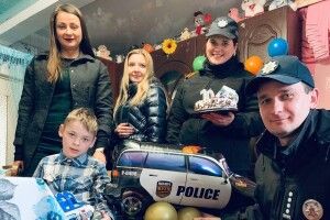 На день народження до юного волинянина приїхали поліцейські (Фото)