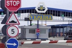 Чоловіки виїжджають за кордон під виглядом культурних діячів: скільки не повернулося