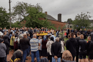 У громаді на Волині поховали вбитого росіянами Захисника (Фото) 