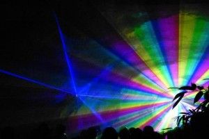 Сім'я з Рівненщини влаштовує власне світлове шоу (відео)