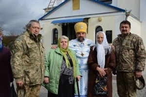 Нагороди матері воїнів отримали у храмі Княгининка (фото)